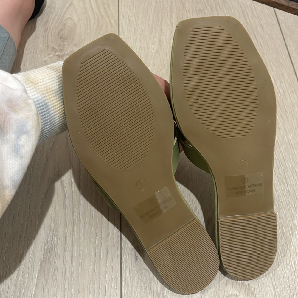 Sage Green Sandals Sz 7 - Picture 2 of 4